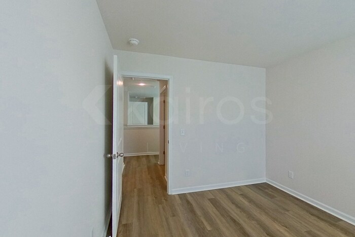 Building Photo - 124 Inez Ave