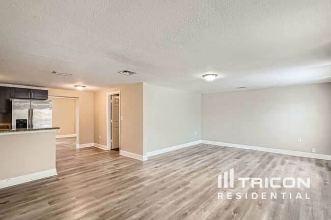 Building Photo - 10289 128th Terrace N