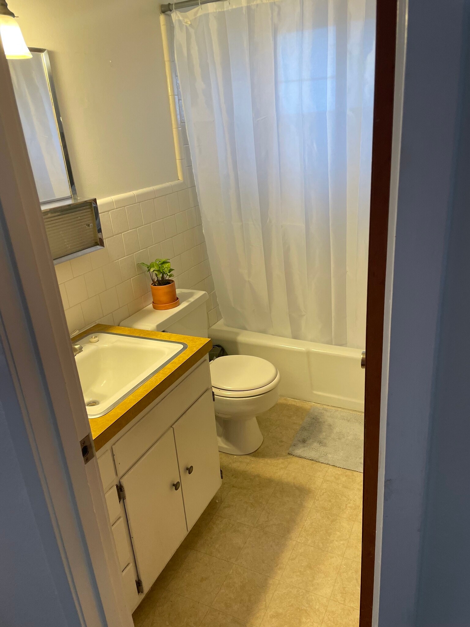 Building Photo - 186 N 500 E