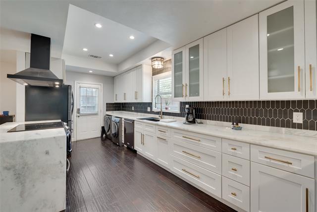 Building Photo - 10135 Rockmoor Dr