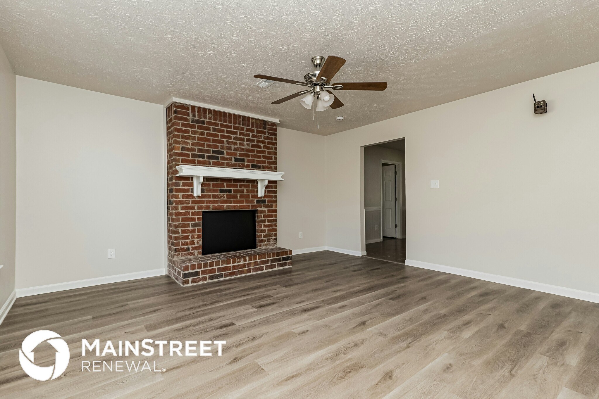 Building Photo - 155 N Hampton Dr