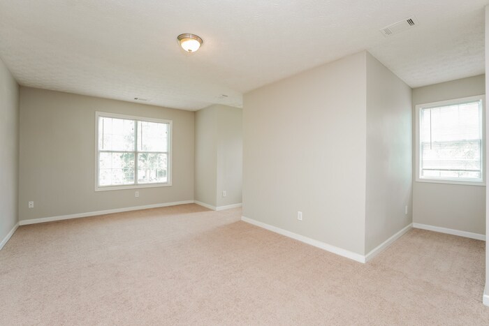 Building Photo - 95 Bermuda Cir