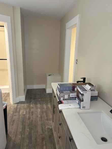 Building Photo - 501 Wispy Willow Dr