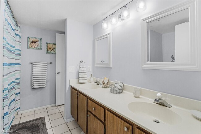 Building Photo - 4384 Bowsprit Ct