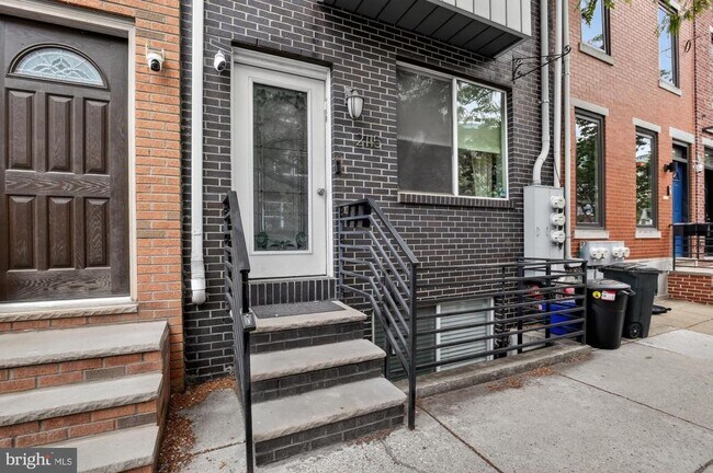 Building Photo - 2115 Carpenter St