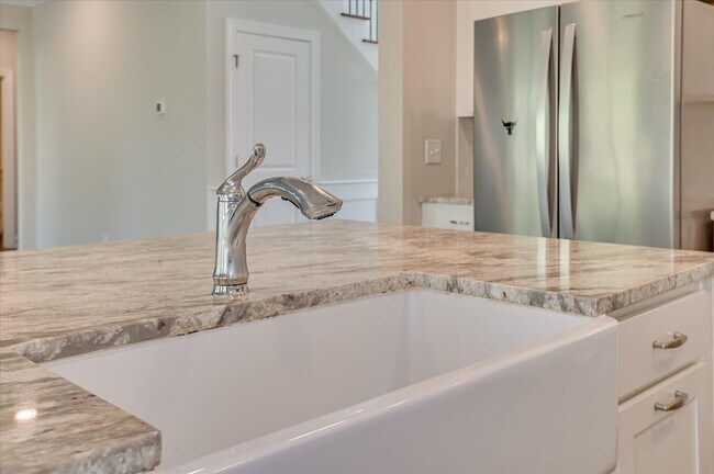 Building Photo - 1015 Sluice Gate Dr