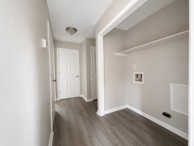 Building Photo - 4414 Bonnell Dr NW