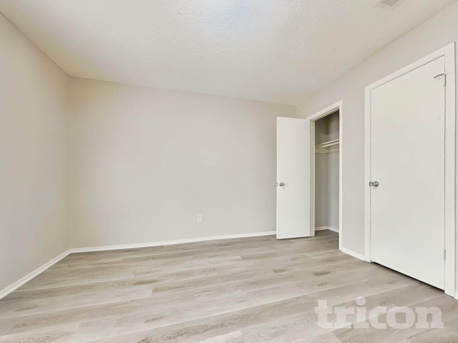 Building Photo - 2047 Lexington Woods Dr