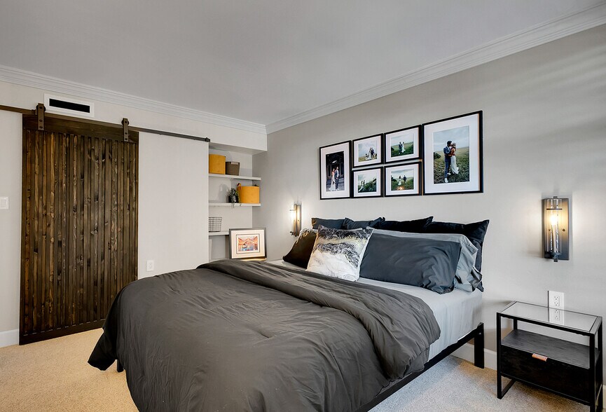 Building Photo - 8100 E Union Ave