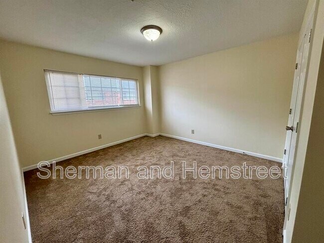 Building Photo - 2613 Berkshire Rd