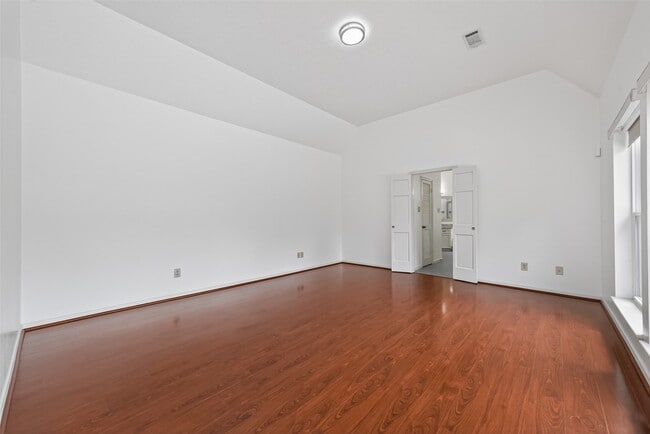 Building Photo - 15106 Dawnbrook Dr