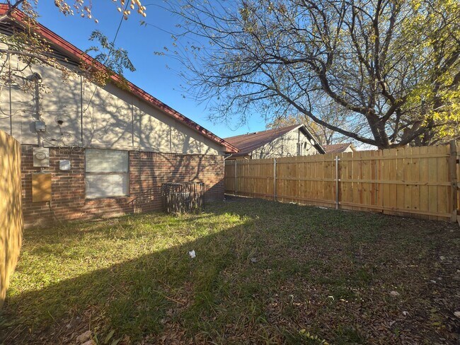 Building Photo - 8910-8910 Greenmound Ave