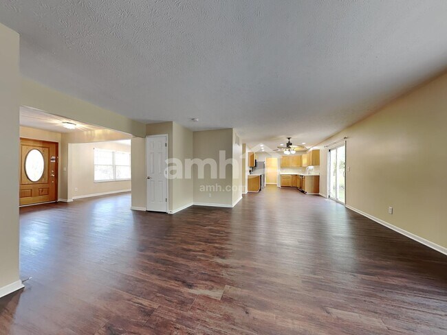 Building Photo - 3455 Lakebrook Ct