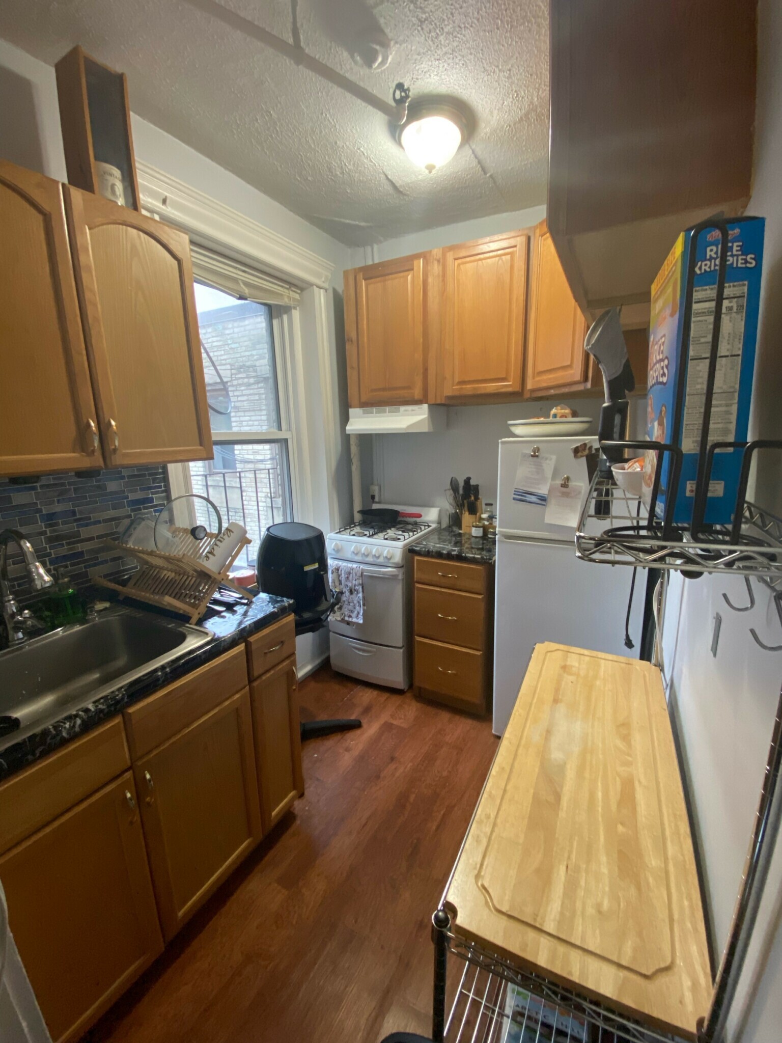 Building Photo - 378 Riverway