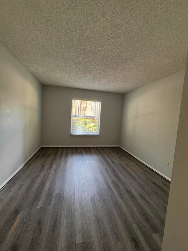 Building Photo - 1106 Tuscany Way