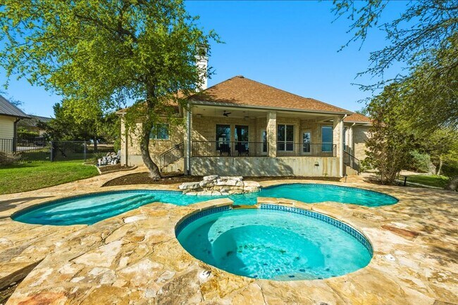 Building Photo - 13725 Madrone Mountain Way