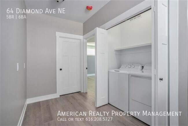 Building Photo - 64 Diamond Ave NE