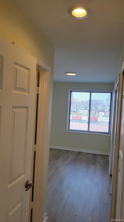 Building Photo - 2445 Riverside Dr