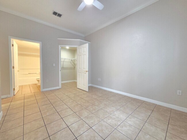 Building Photo - 141 Reserve Cir