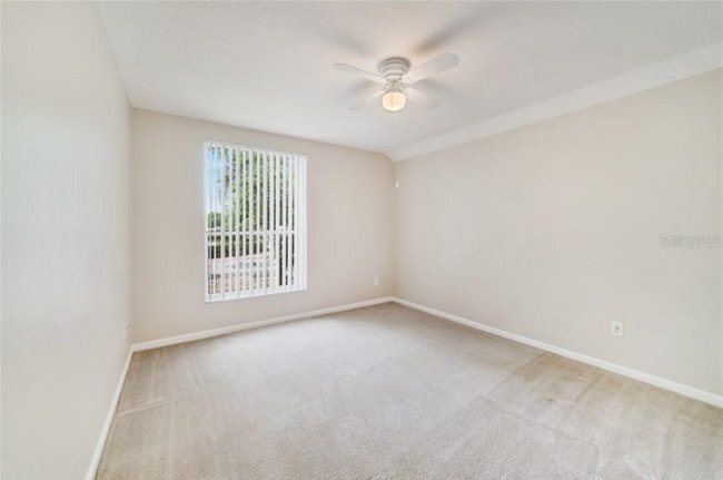 Building Photo - Stunning 5/2.5 Spacious Home with a 3 Car ...