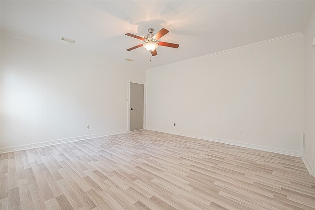 Building Photo - 1015 Sugar Lakes Dr