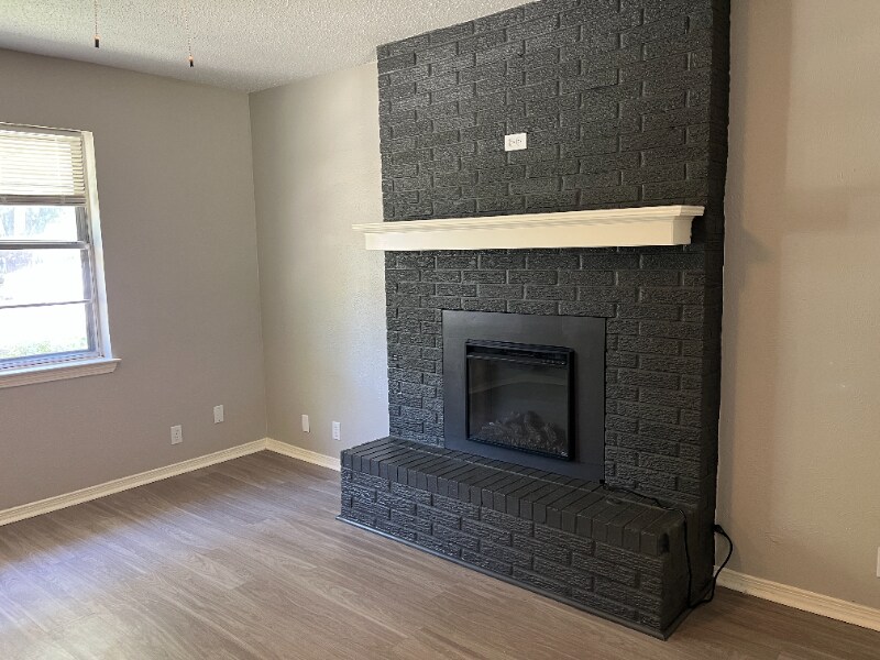 Building Photo - 205 San Jacinto Ct