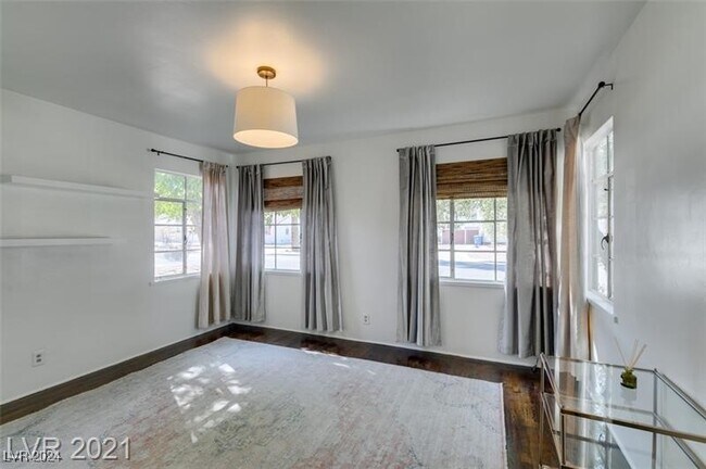 Building Photo - 1217 S 7th St