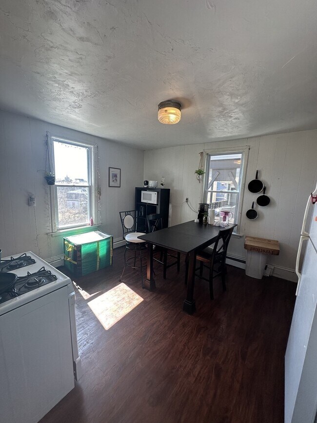 Building Photo - 50 Fisher Ave