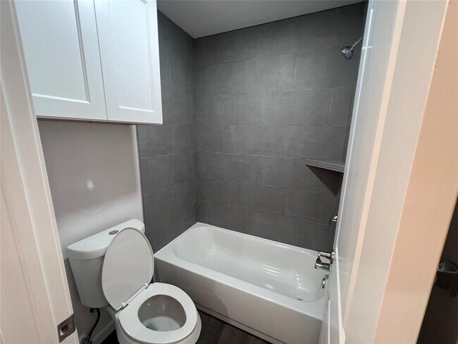 Building Photo - 15534 Towerwood Dr