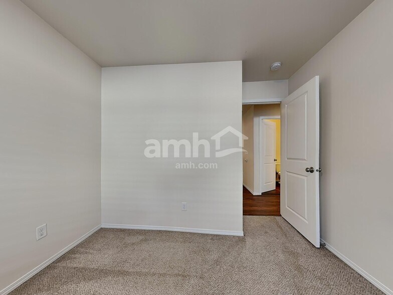 Building Photo - 20113 47th Ave Ct E