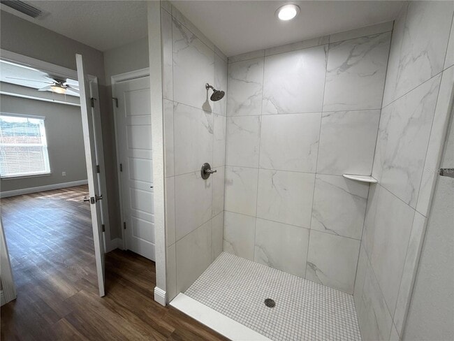 Building Photo - 309 Locust Rd