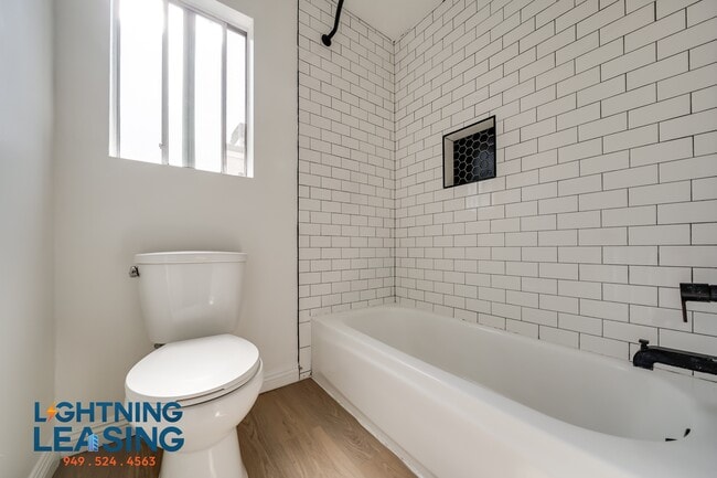 Building Photo - 14632 Magnolia-204D