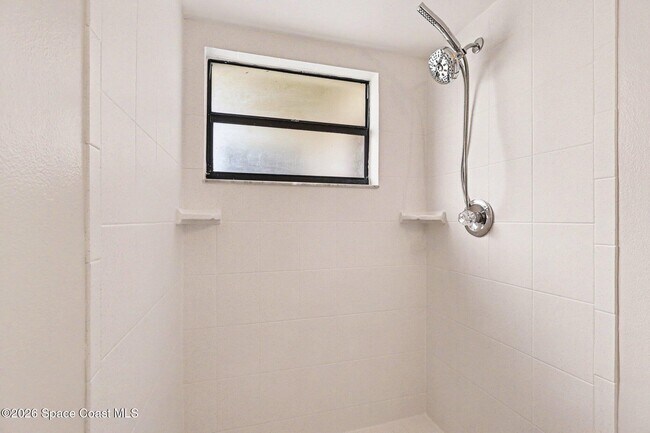 Building Photo - 3695 Brentwood Ct