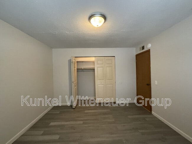 Building Photo - 1320 N 1st St