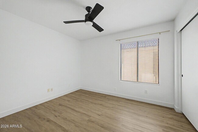 Building Photo - 16813 N 113th Ave
