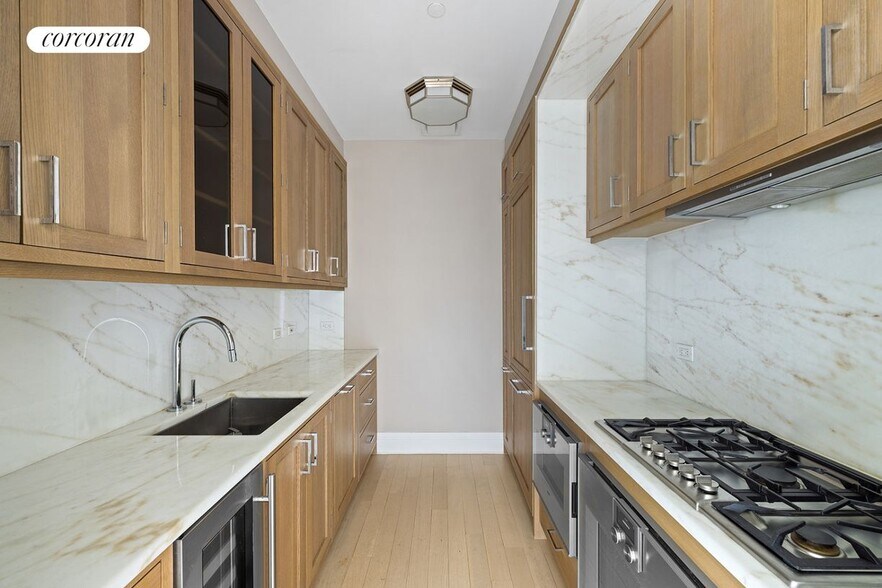 Building Photo - 30 Park Pl