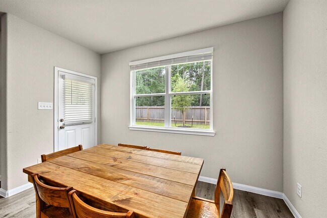 Building Photo - 2256 Raider Dr