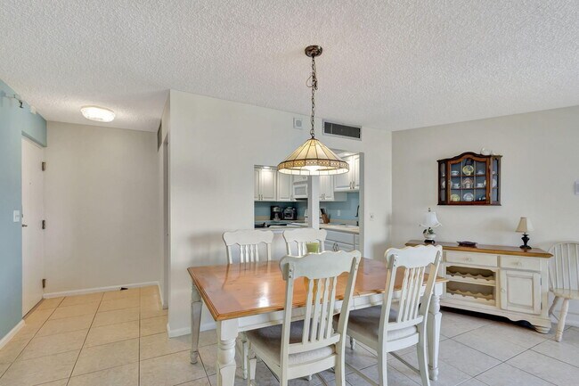 Building Photo - 2800 N Ocean Dr