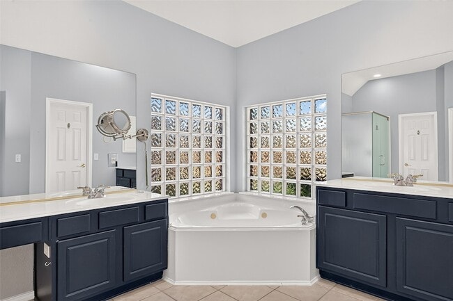Building Photo - 16411 Canyon Chase Dr