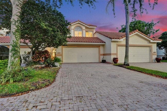 Building Photo - 644 W Palm Aire Dr