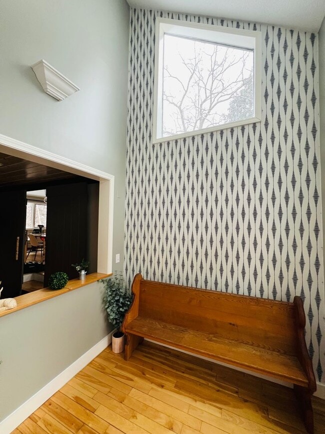 Building Photo - Winter vacation rental in Quechee