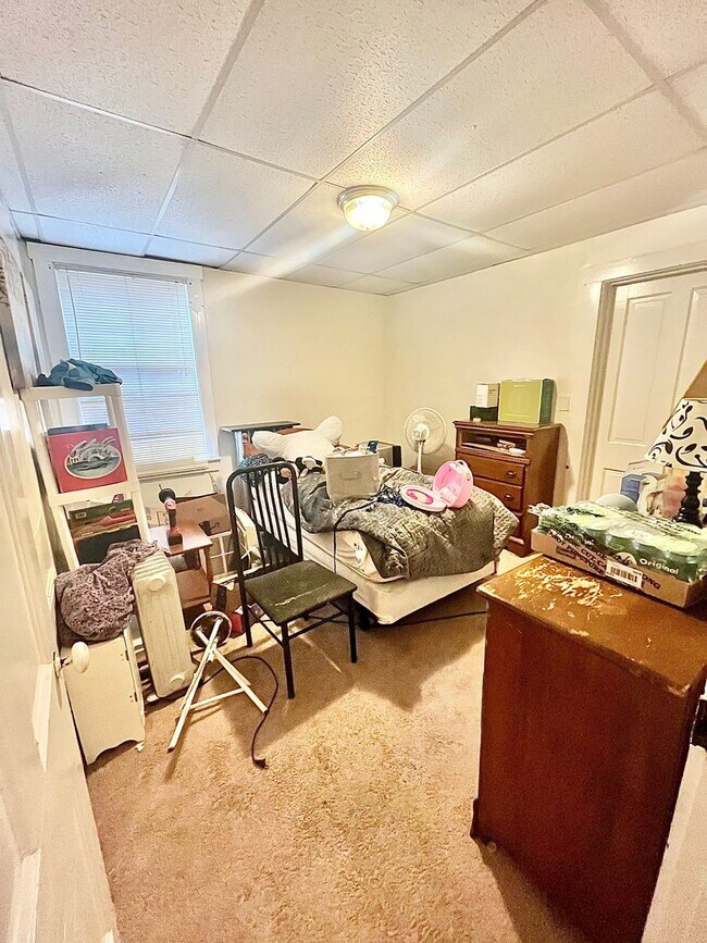 Building Photo - 255-257 N Spring St