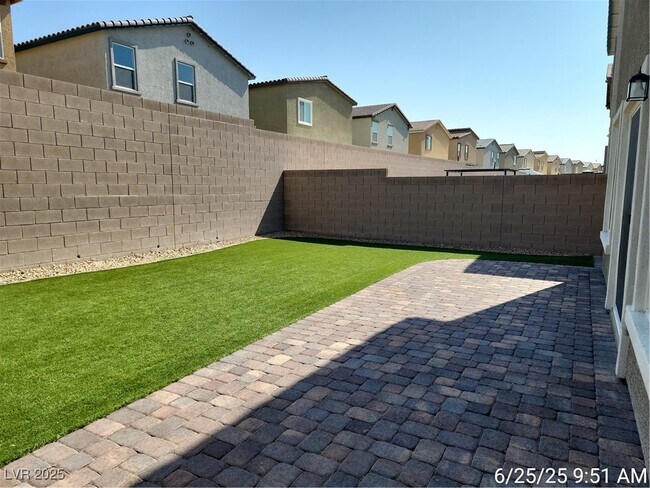 Building Photo - 3836 Lambent Ave