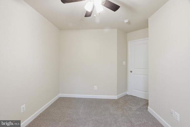 Building Photo - 410 Thelma Rd