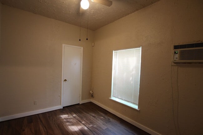 Building Photo - Cozy 1 Bedroom, 1 Bath in Tyler!