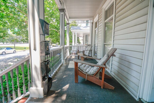 Building Photo - 430 South St