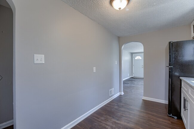 Building Photo - 3224 N 40th St