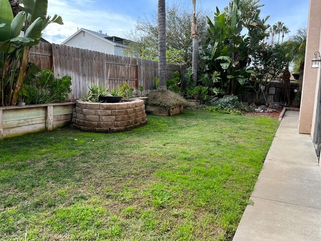 Building Photo - Beautiful 4 Bed | 3 Bath Home in Santee with Downstairs Bedroom & Full Bath!