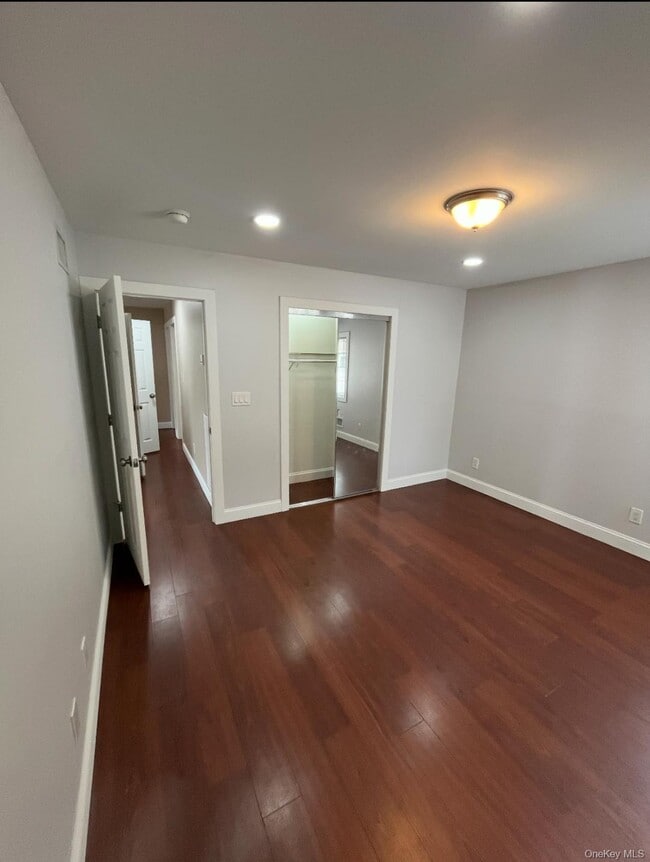 Building Photo - 476 Whittier Ave