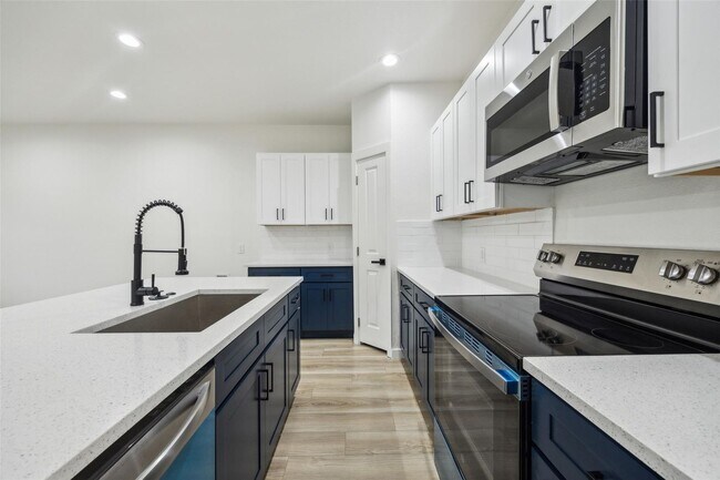 Building Photo - WOW! Modern & Brand-New Home in Samson Park!